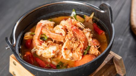 Comparaison des meilleures adresses pour savourer une bouillabaisse entre Toulon, Hyères et Carqueiranne